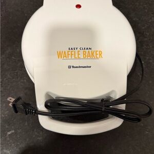 Toastmaster White Waffle Baker